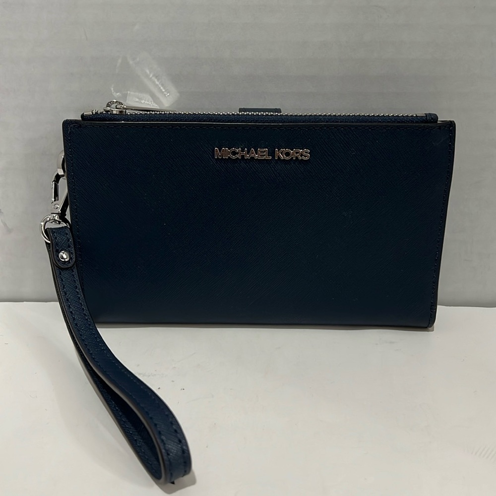 Michael Kors Wallet/Wristlet